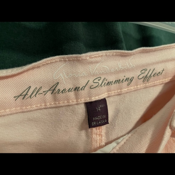 Pink capris - Picture 5 of 9